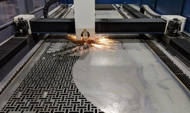 Cắt laser gia công 