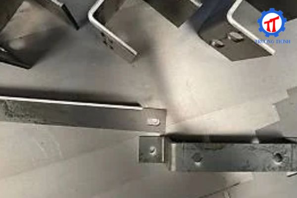 Chấn gấp kim loại Hải Phòng là gì? Lợi ích nổi bật của gia công 
